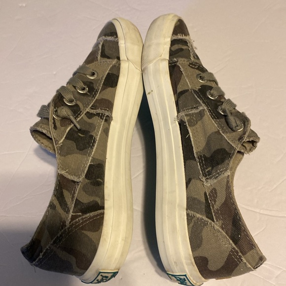BLOWFISH size 9 camo print, green, black brown. - Picture 5 of 8